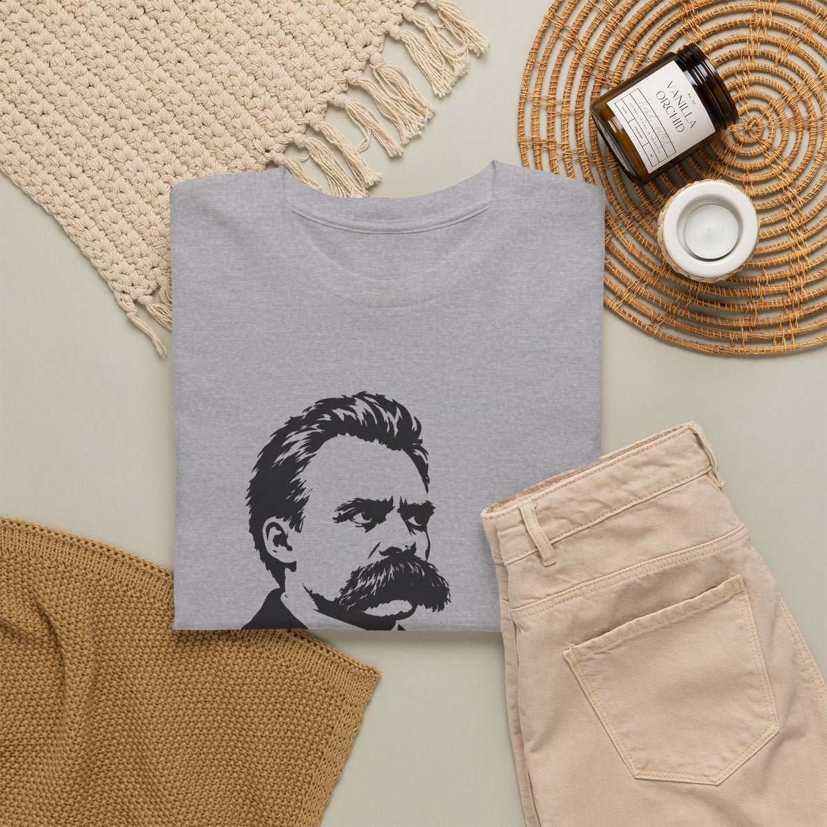 Unisex T-Shirt mit Zitat - Friedrich Nietzsche - Was mich nicht umbringt