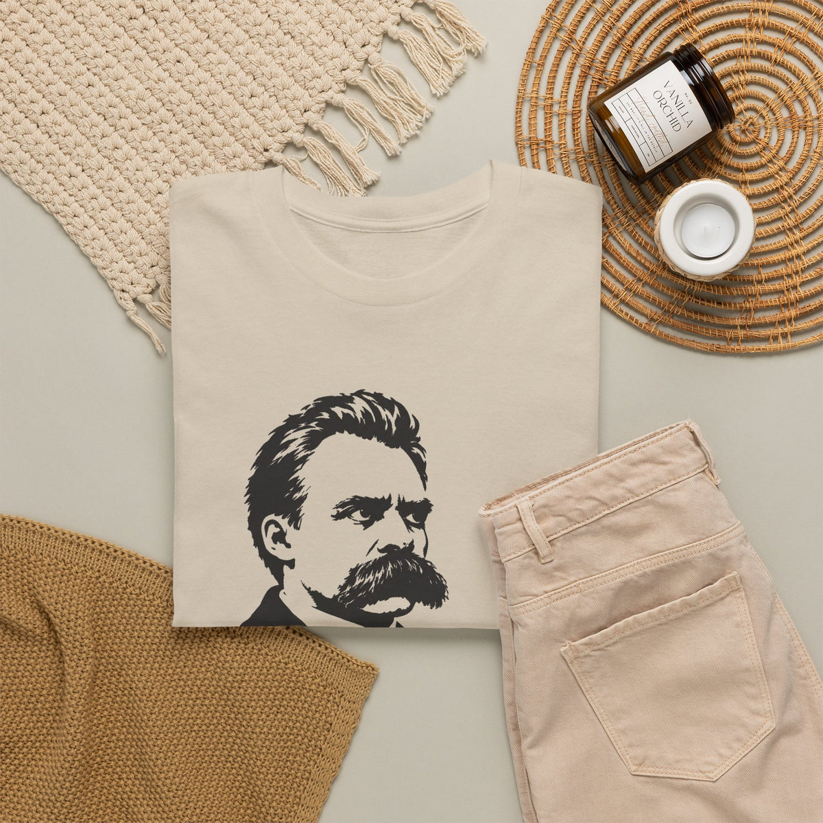 Unisex T-Shirt mit Zitat - Friedrich Nietzsche - Was mich nicht umbringt