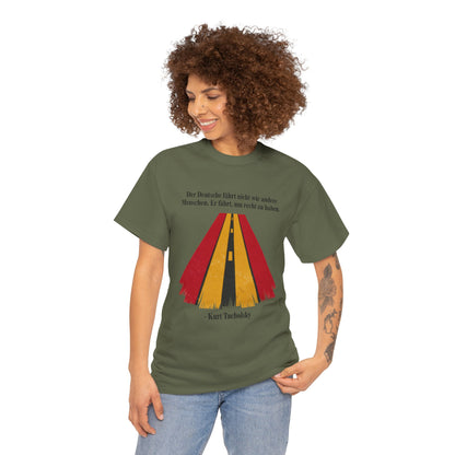 Unisex T-Shirt mit Zitat - Kurt Tucholsky - Fährt um recht zu haben