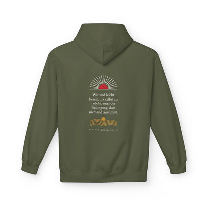 Unisex Fleece Hoodie mit Zitat - Ebner-Eschenbach - Uns selbst zu tadeln – back