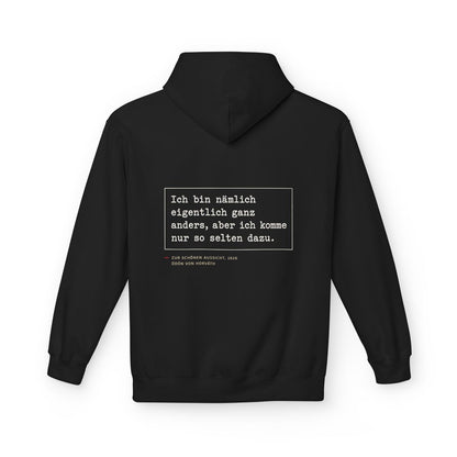 Unisex Fleece Hoodie mit Zitat - Horváth - Eigentlich ganz anders – back