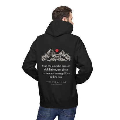 Unisex Fleece Hoodie mit Zitat - Nietzsche - Man muss noch Chaos Linien – person-2-back