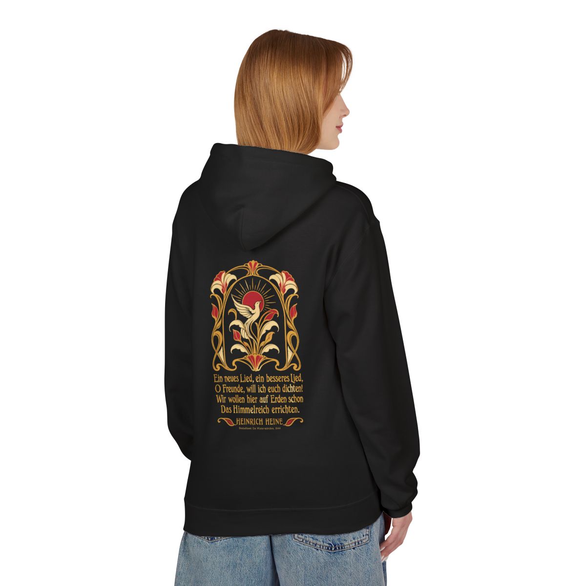 Unisex Fleece Hoodie mit Zitat - Heine - Ein neues Lied, ein besseres Lied Jugendstil – person-1-back
