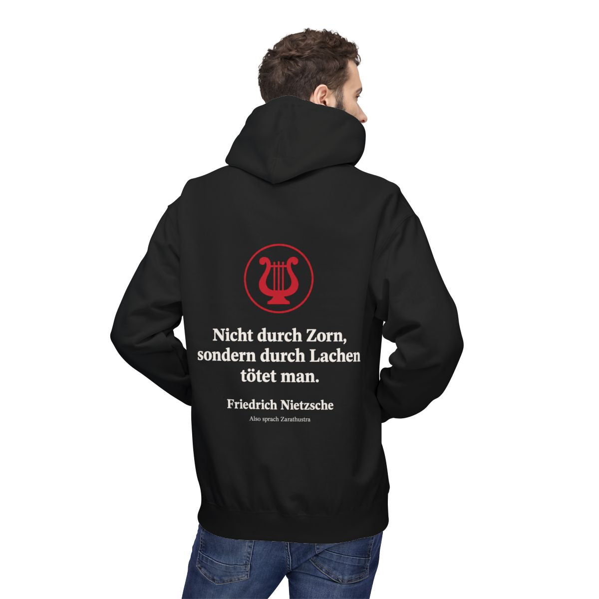 Unisex Fleece Hoodie mit Zitat - Nietzsche - Nicht durch Zorn Symbol – person-2-back