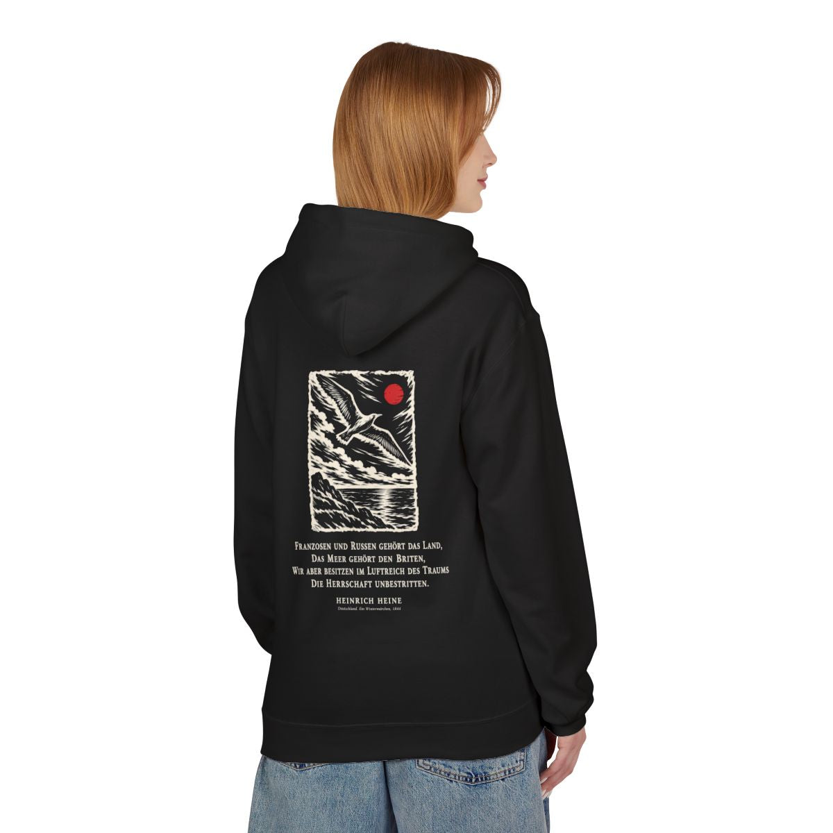 Unisex Fleece Hoodie mit Zitat - Heine - Franzosen und Russen gehört das Land – person-1-back