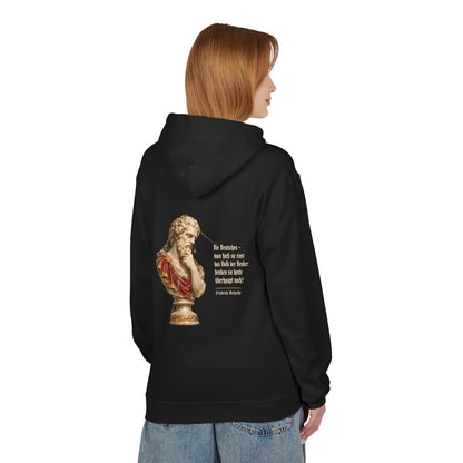 Unisex Fleece Hoodie mit Zitat - Nietzsche - Volk der Denker – person-1-back