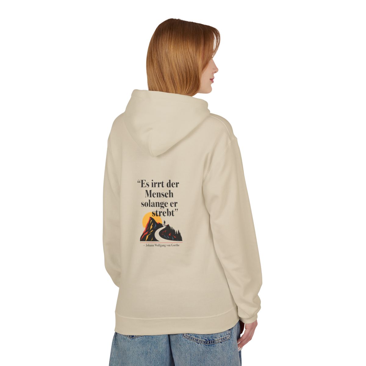 Unisex Fleece Hoodie mit Zitat - Goethe - Es irrt der Mensch – person-1-back
