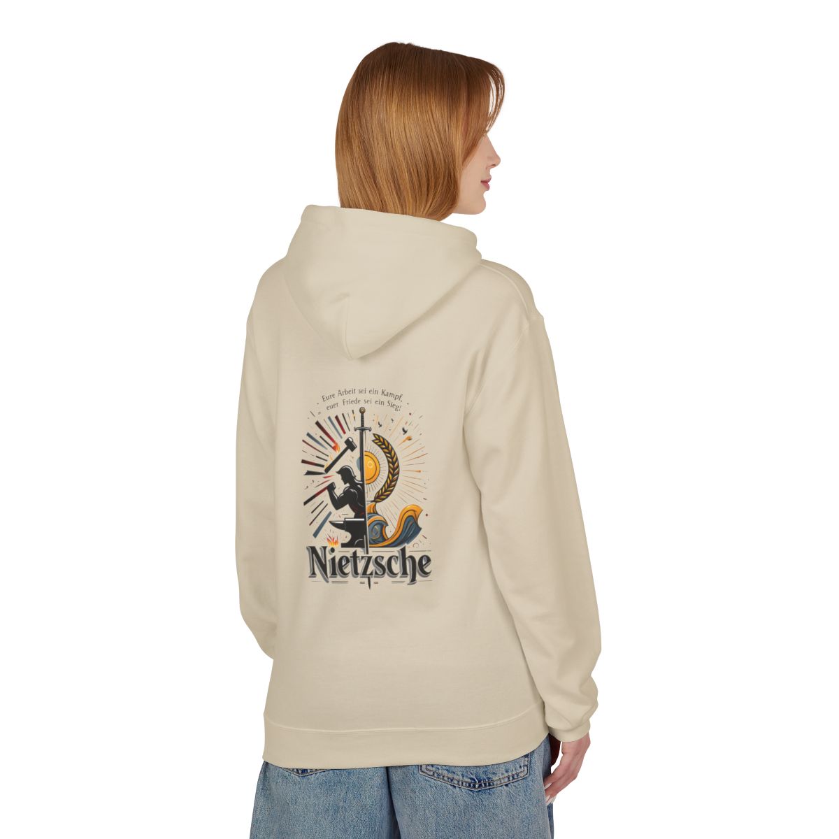 Unisex Fleece Hoodie mit Zitat - Nietzsche - Arbeit sei ein Kampf – person-1-back