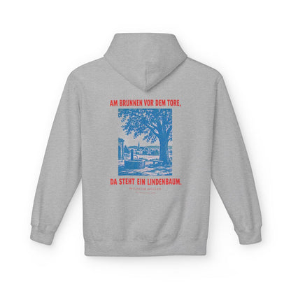 Unisex Fleece Hoodie mit Zitat - Müller - Am Brunnen vor dem Tore Plakat – back