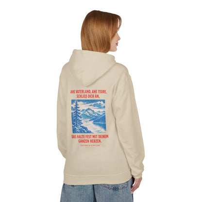 Unisex Fleece Hoodie mit Zitat - Schiller - Ans Vaterland, ans teure, schließ dich an – person-1-back