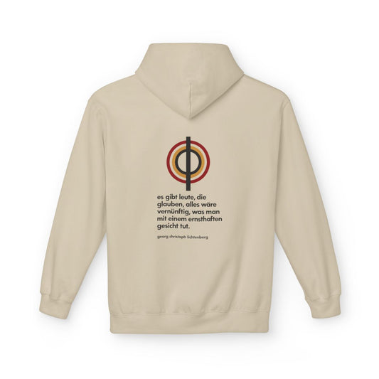 Unisex Fleece Hoodie mit Zitat - Lichtenberg - Mit ernsthaftem Gesicht – back