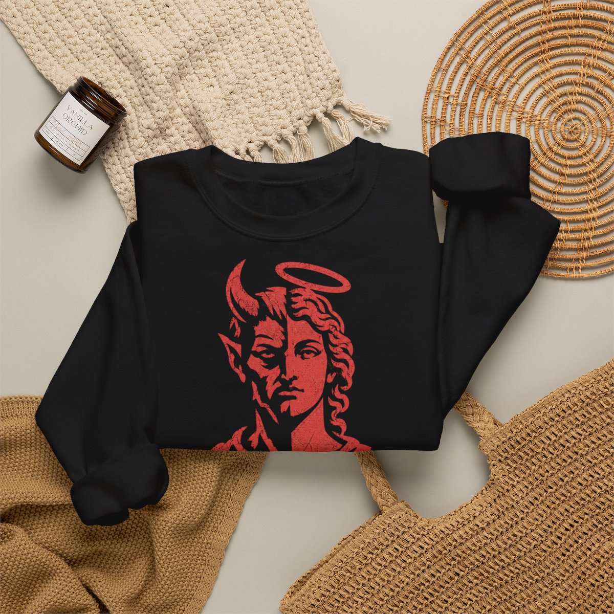 Unisex Sweatshirt mit Zitat - Gött - Der Teufel – folded-2