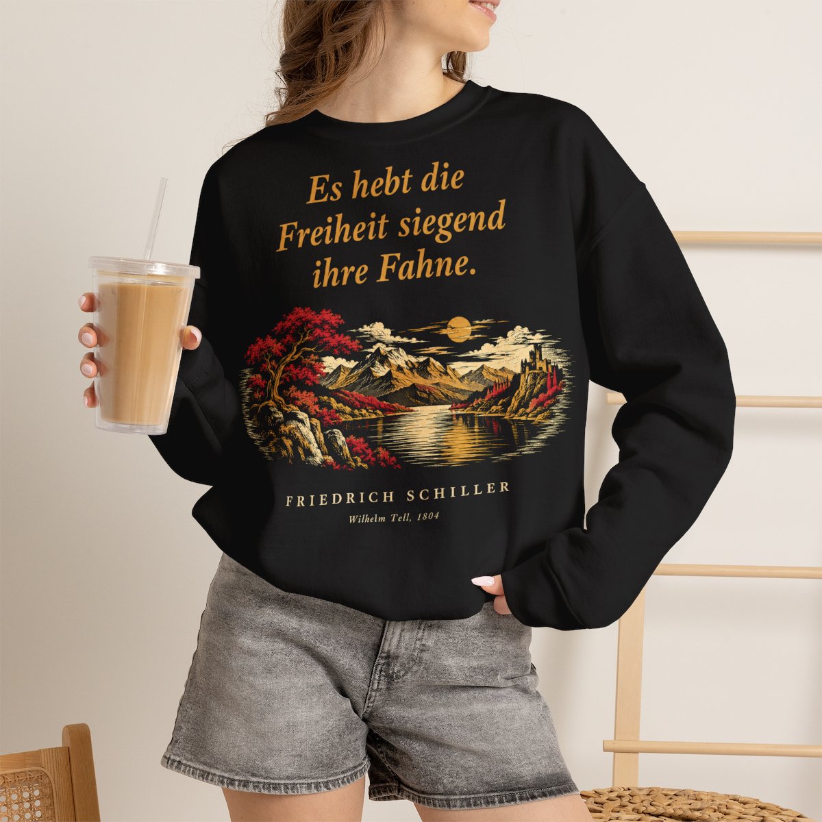 Unisex Sweatshirt mit Zitat - Schiller - Es hebt die Freiheit siegend ihre Fahne Nachtstück – lifestyle-2