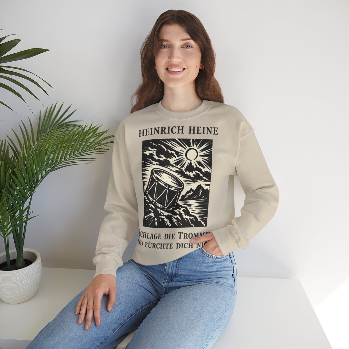 Unisex Sweatshirt mit Zitat - Heine - Schlage die Trommel und fürchte dich nicht – lifestyle