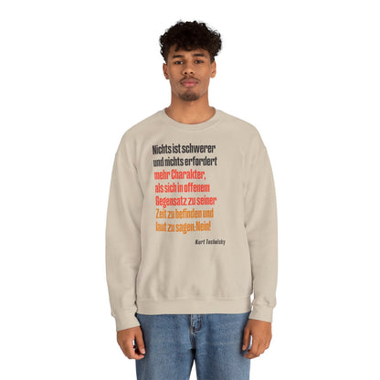 Unisex Sweatshirt mit Zitat - Tucholsky - Laut Nein sagen – person-2