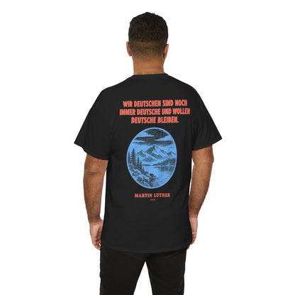 Unisex T-Shirt mit Zitat - Luther - Wir Deutschen sind noch immer (Druck hinten) – person-6-back