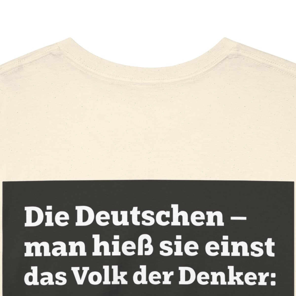 Unisex T-Shirt mit Zitat - Nietzsche - Volk der Denker Balken (Druck hinten) – back-collar-closeup
