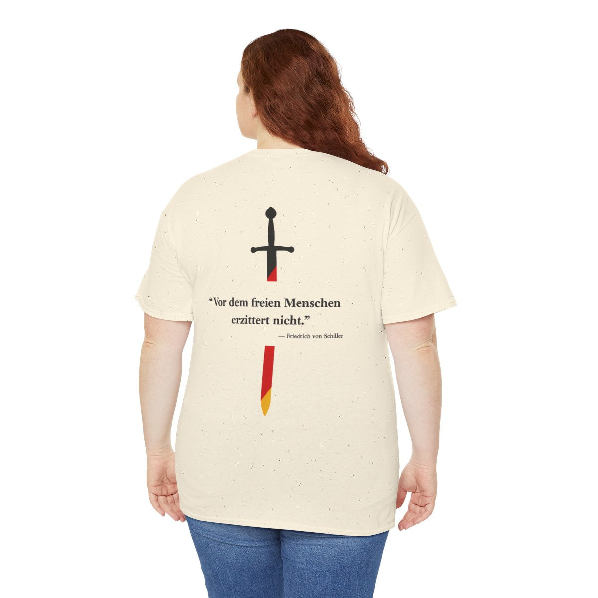 Unisex T-Shirt mit Zitat - Schiller - Vor dem freien Menschen (Druck hinten) – person-5-back