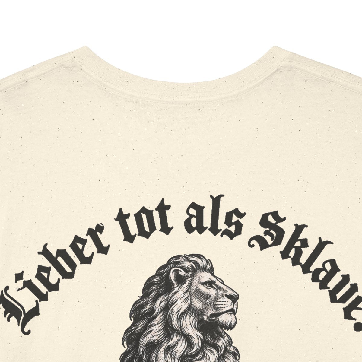 Unisex T-Shirt mit Zitat - Liliencron - Lieber tot als Sklave Gravur (Druck hinten) – back-collar-closeup
