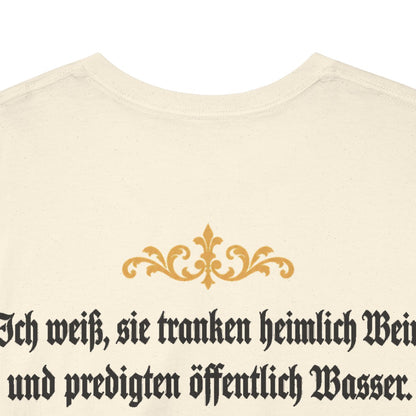 Unisex T-Shirt mit Zitat - Heine - Ich weiß, sie tranken heimlich Wein (Druck hinten) – back-collar-closeup