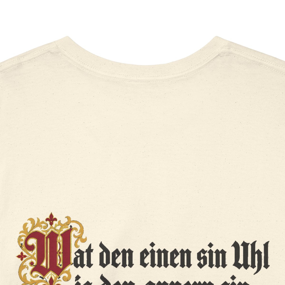 Unisex T-Shirt mit Zitat - Reuter - Uhl und Nachtigal (Druck hinten) – back-collar-closeup
