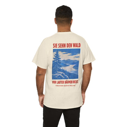 Unisex T-Shirt mit Zitat - Wieland - Sie sehn den Wald vor (Druck hinten) – person-6-back