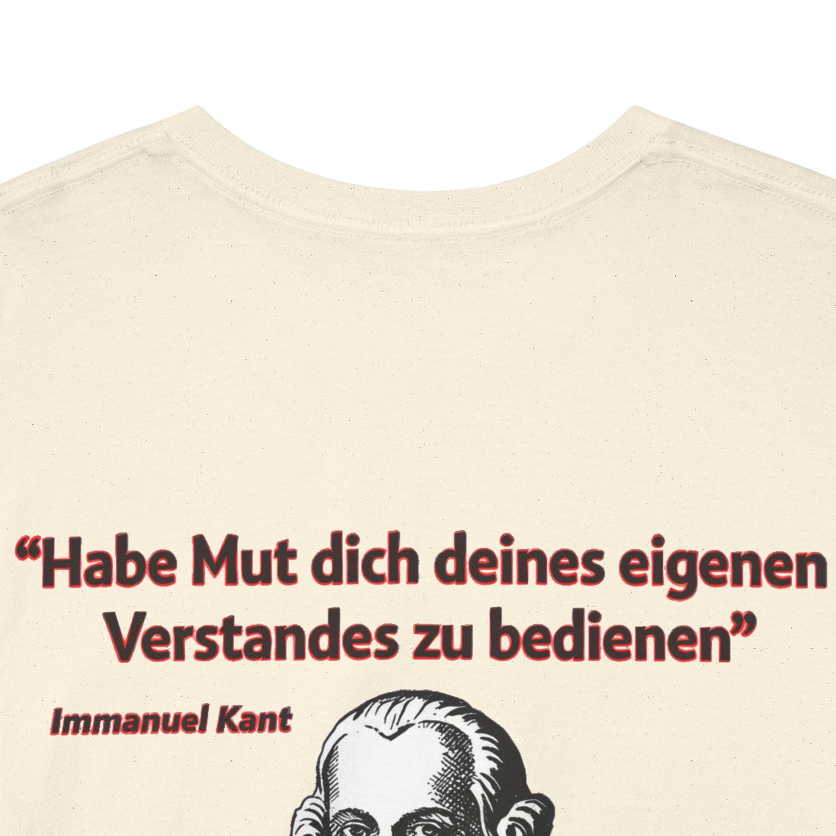 Unisex T-Shirt mit Zitat - Kant - Habe Mut Gehirn (Druck hinten) – back-collar-closeup