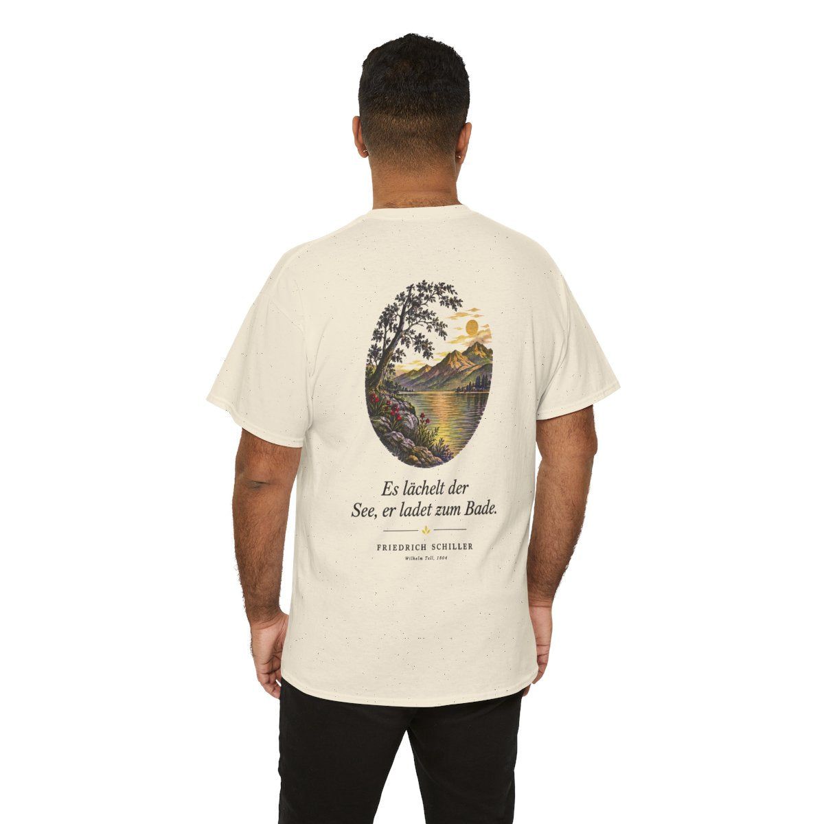 Unisex T-Shirt mit Zitat - Schiller - Es lächelt der See (Druck hinten) – person-6-back