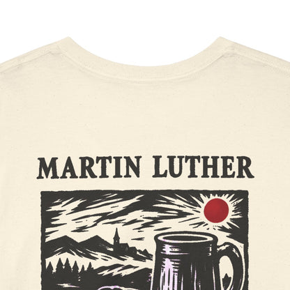 Unisex T-Shirt mit Zitat - Luther - Ich esse wie ein Böhme Holzschnitt (Druck hinten) – back-collar-closeup