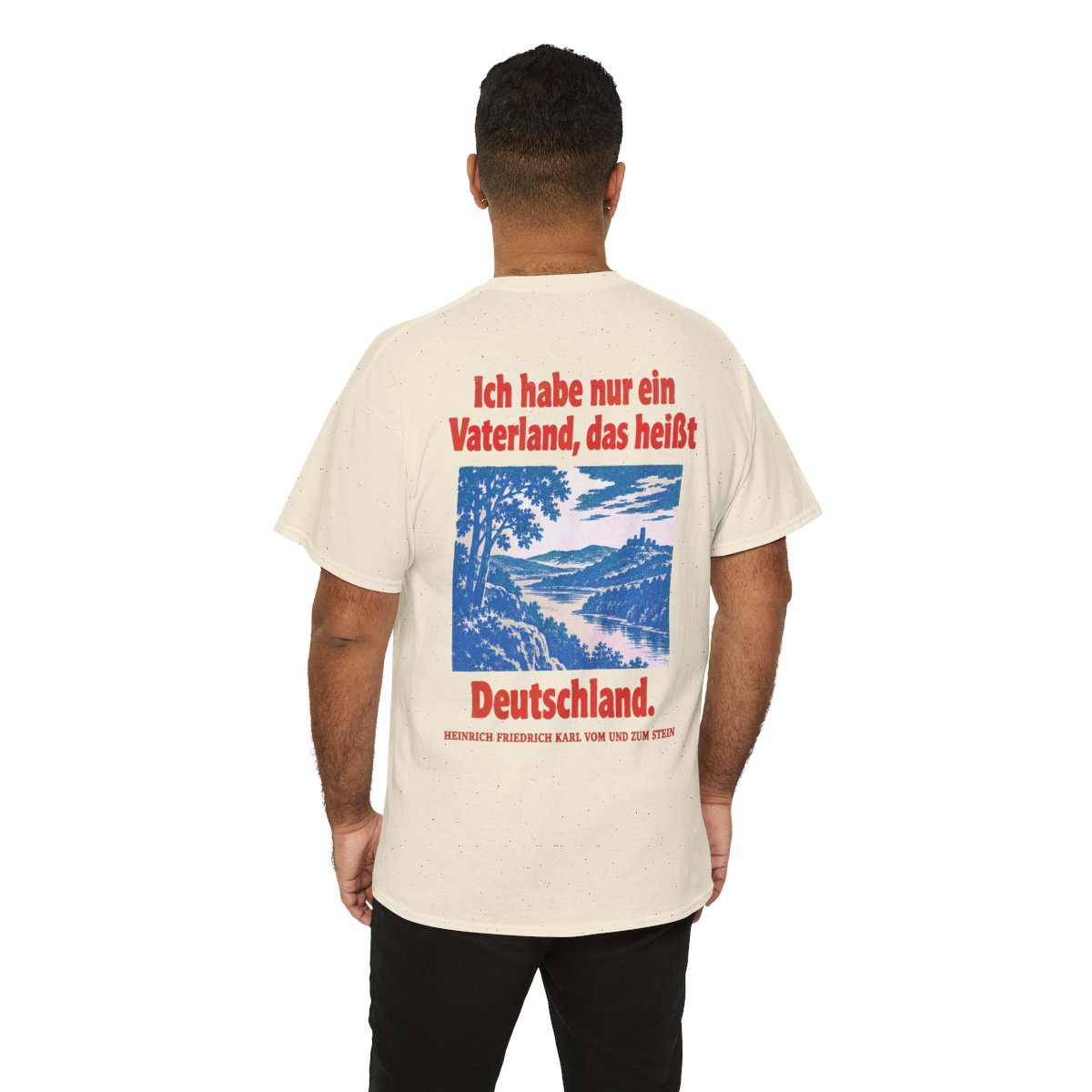 Unisex T-Shirt mit Zitat - Stein - Ich habe nur ein Vaterland (Druck hinten) – person-6-back