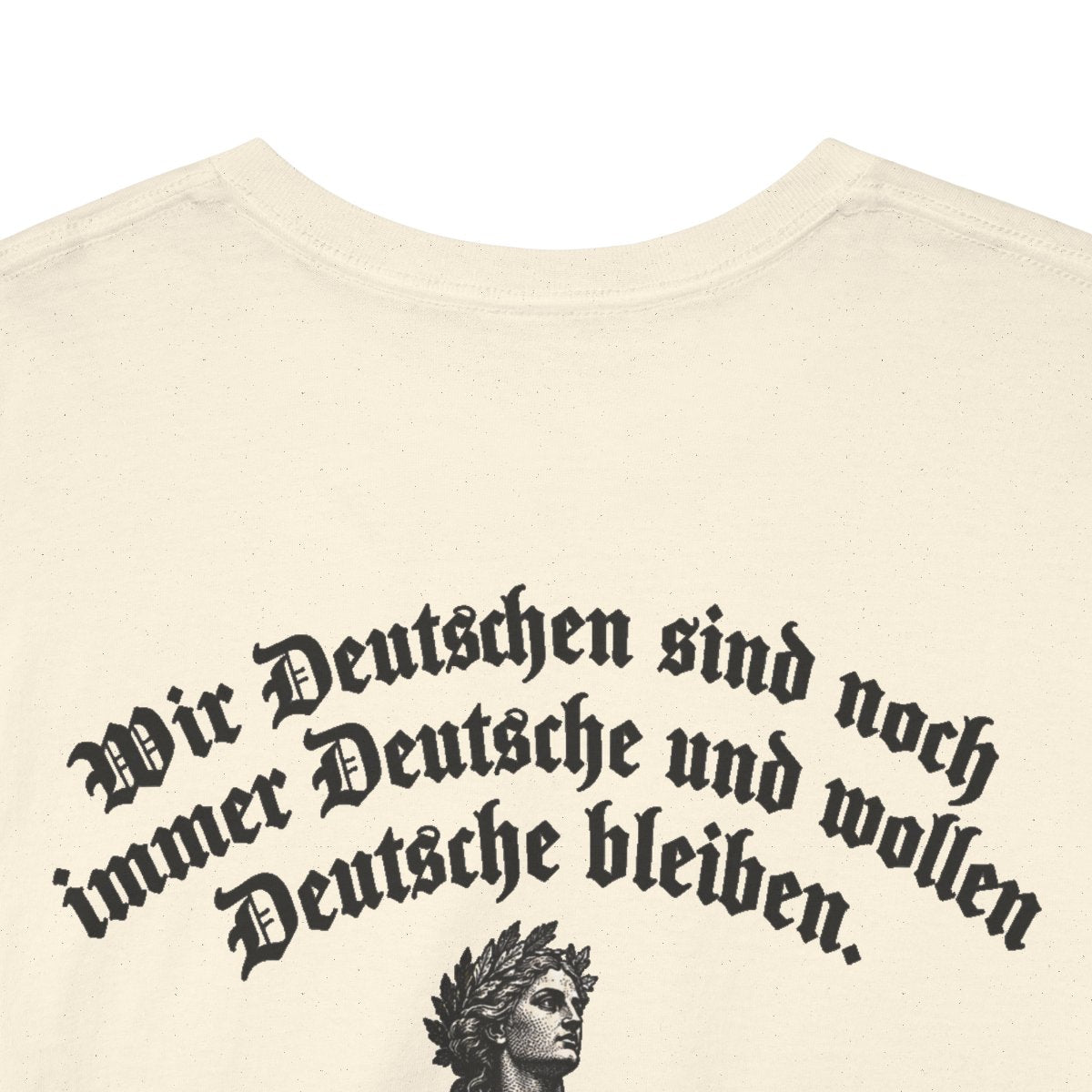 Unisex T-Shirt mit Zitat - Luther - Wir Deutschen sind noch immer Gravur (Druck hinten) – back-collar-closeup