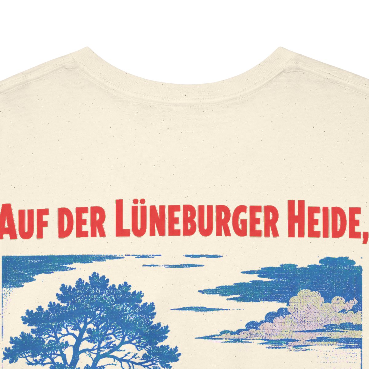 Unisex T-Shirt mit Zitat - Löns - Auf der Lüneburger Heide (Druck hinten) – back-collar-closeup