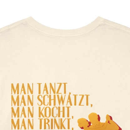 Unisex T-Shirt mit Zitat - Goethe - Man tanzt man trinkt (Druck hinten) – back-collar-closeup