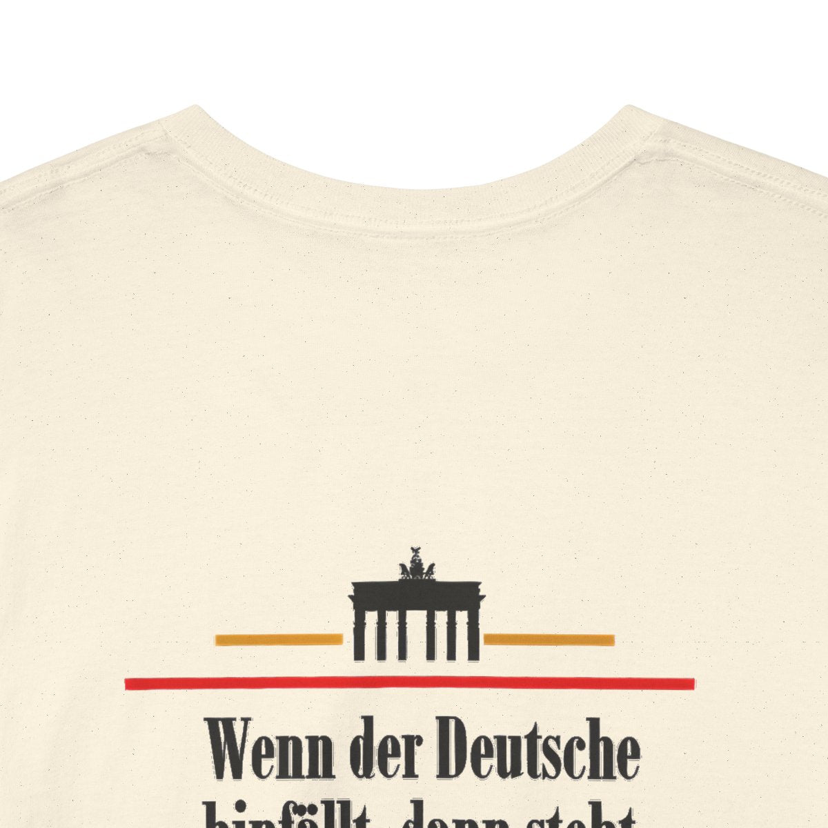 Unisex T-Shirt mit Zitat - Tucholsky - Schadenersatzpflichtig (Druck hinten) – back-collar-closeup