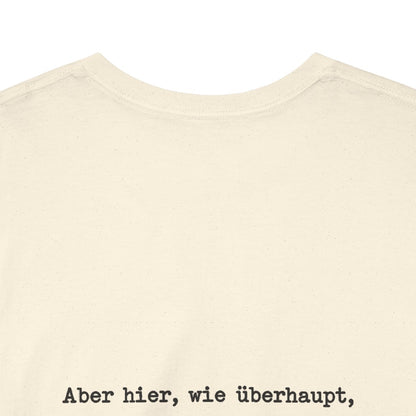 Unisex T-Shirt mit Zitat - Busch - Kommt anders als man glaubt (Druck hinten) – back-collar-closeup