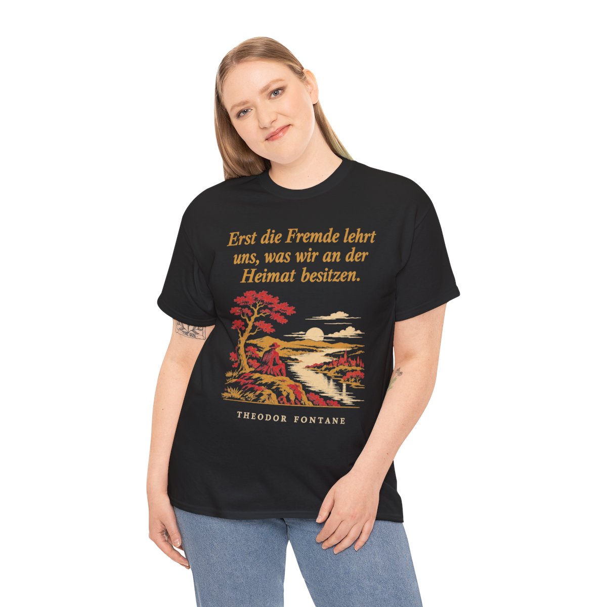 Unisex T-Shirt mit Zitat - Fontane - Erst die Fremde lehrt uns Nachtstück – person-2