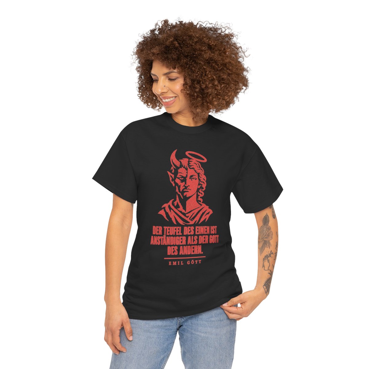Unisex T-Shirt mit Zitat - Gött - Der Teufel – person-1