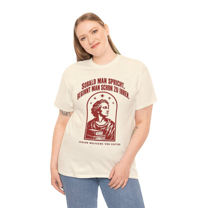 Unisex T-Shirt mit Zitat - Goethe - Sobald man spricht Vintage – person-2
