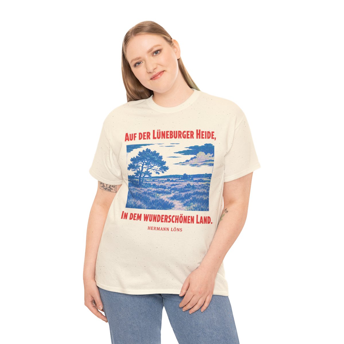 Unisex T-Shirt mit Zitat - Löns - Auf der Lüneburger Heide – person-2
