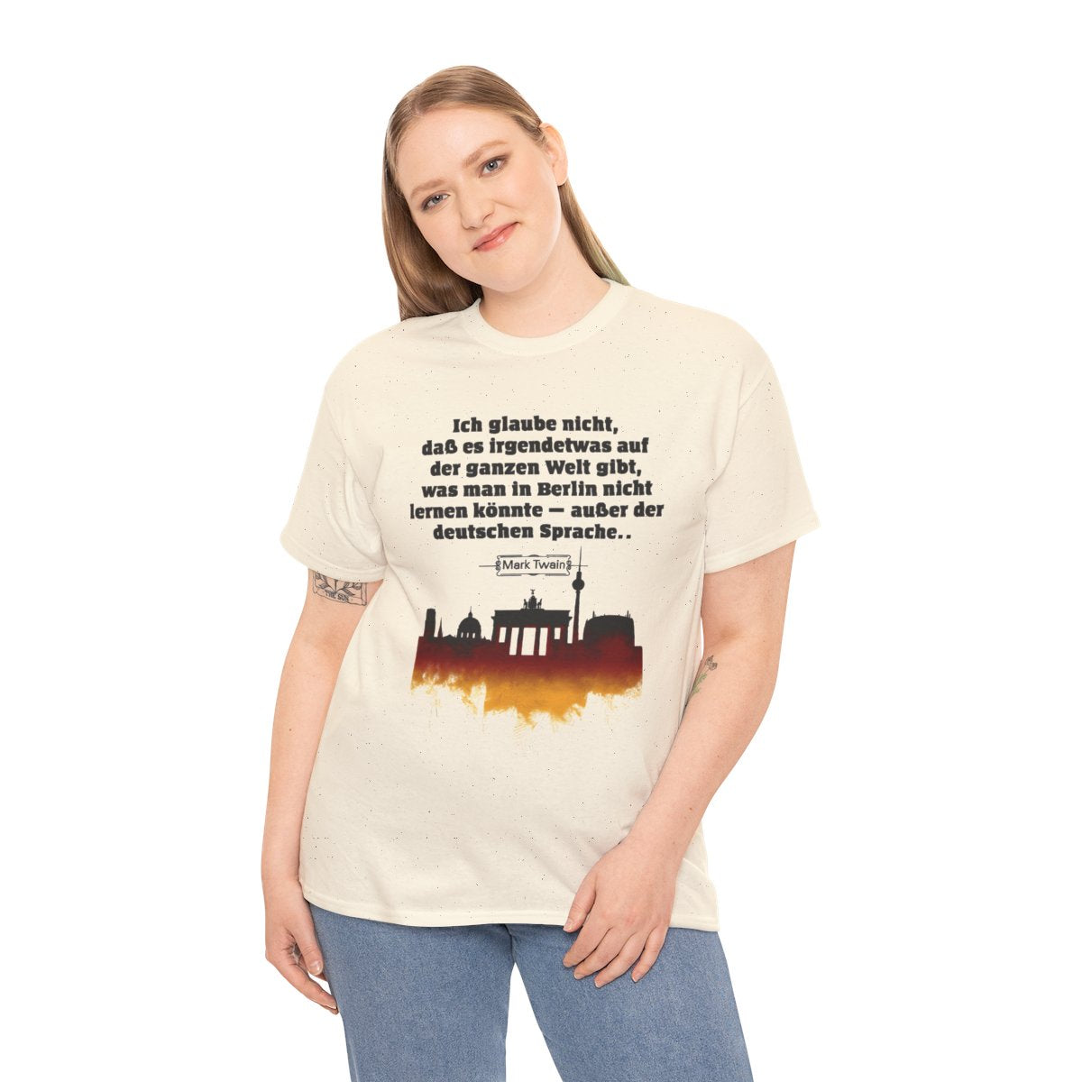 Unisex T-Shirt mit Zitat - Twain - Berlin und die deutsche Sprache – person-2